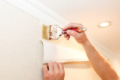 Pose de papier peint à Hillion — revêtements muraux et toiles de verre